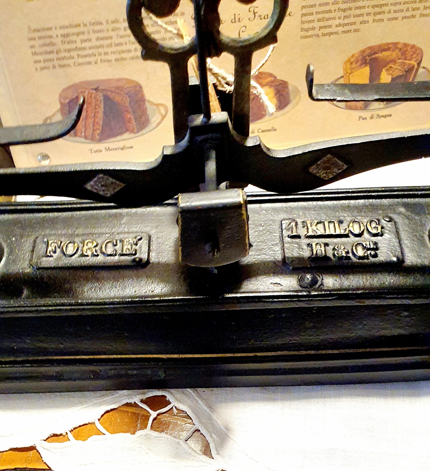 ANTICA BILANCIA FRANCESE IN GHISA FINE '800