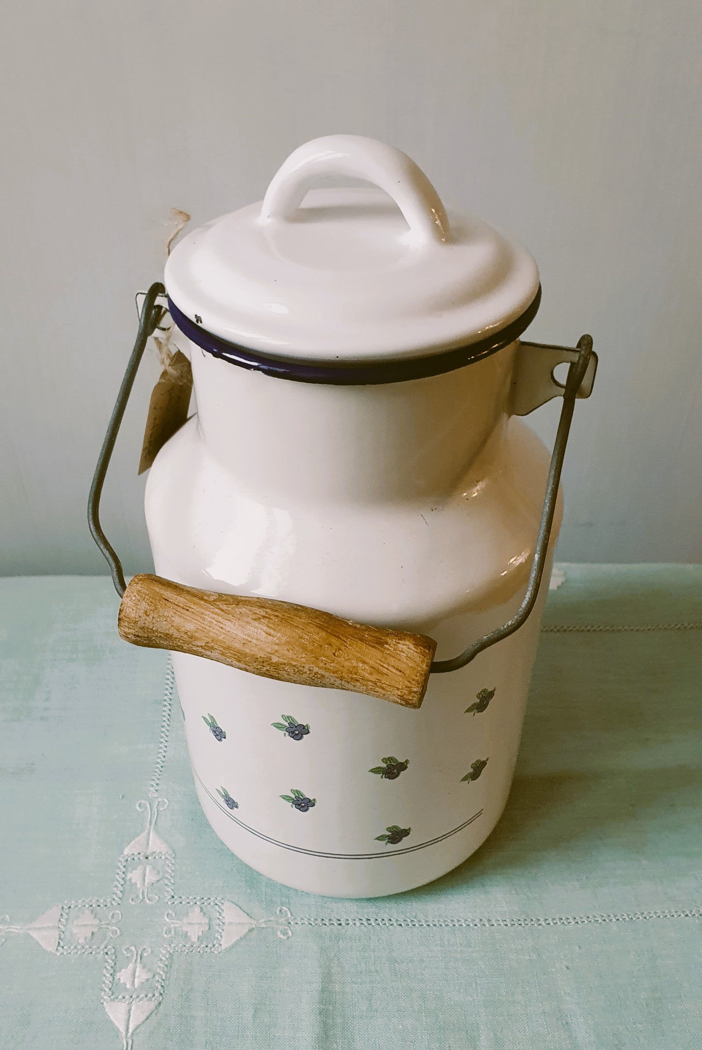 BIDONCINO VINTAGE IN LATTA SMALTATA