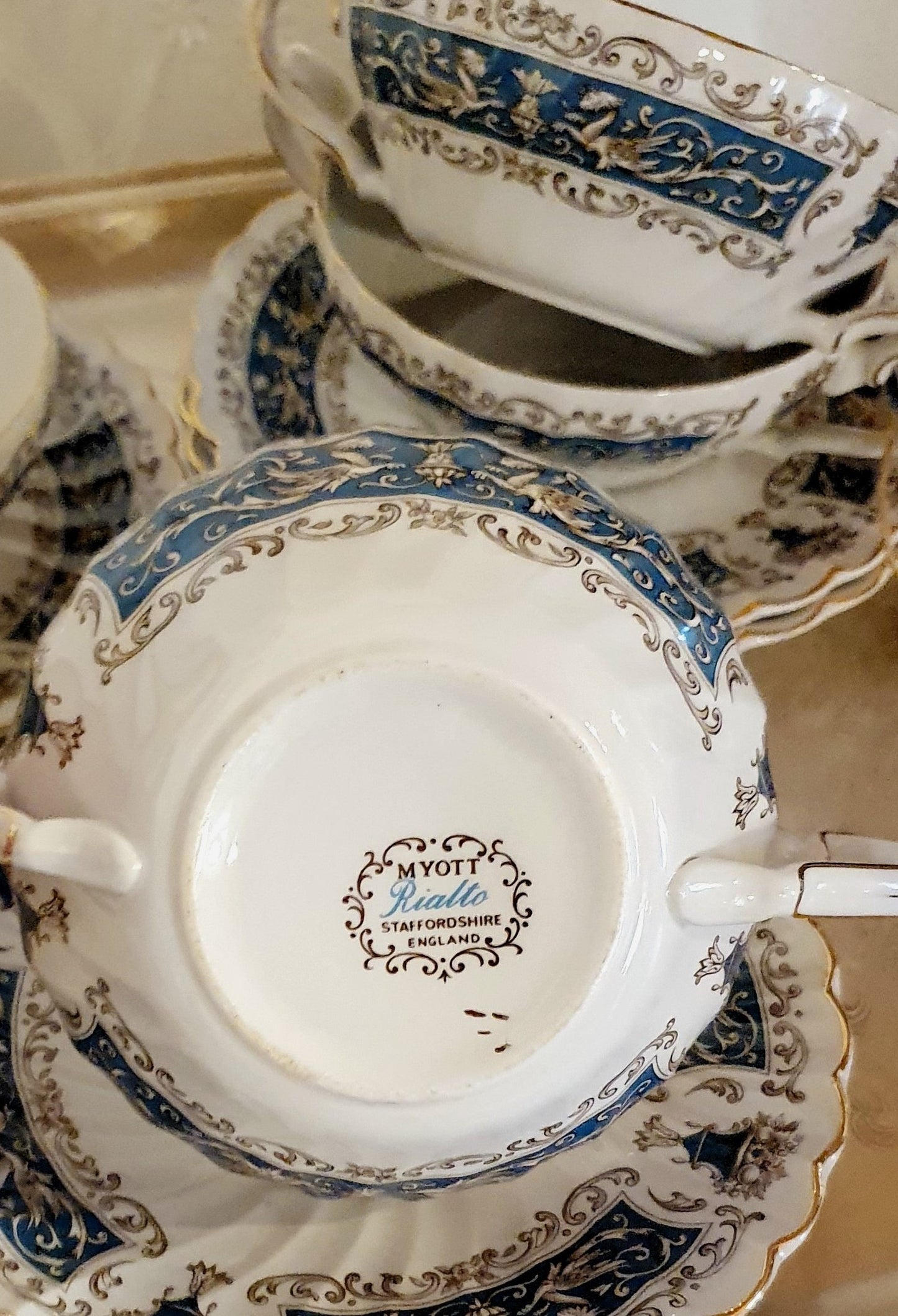 MYOTT STAFFORDSHIRE SET 4 TAZZE CONSOMMÈ VINTAGE
