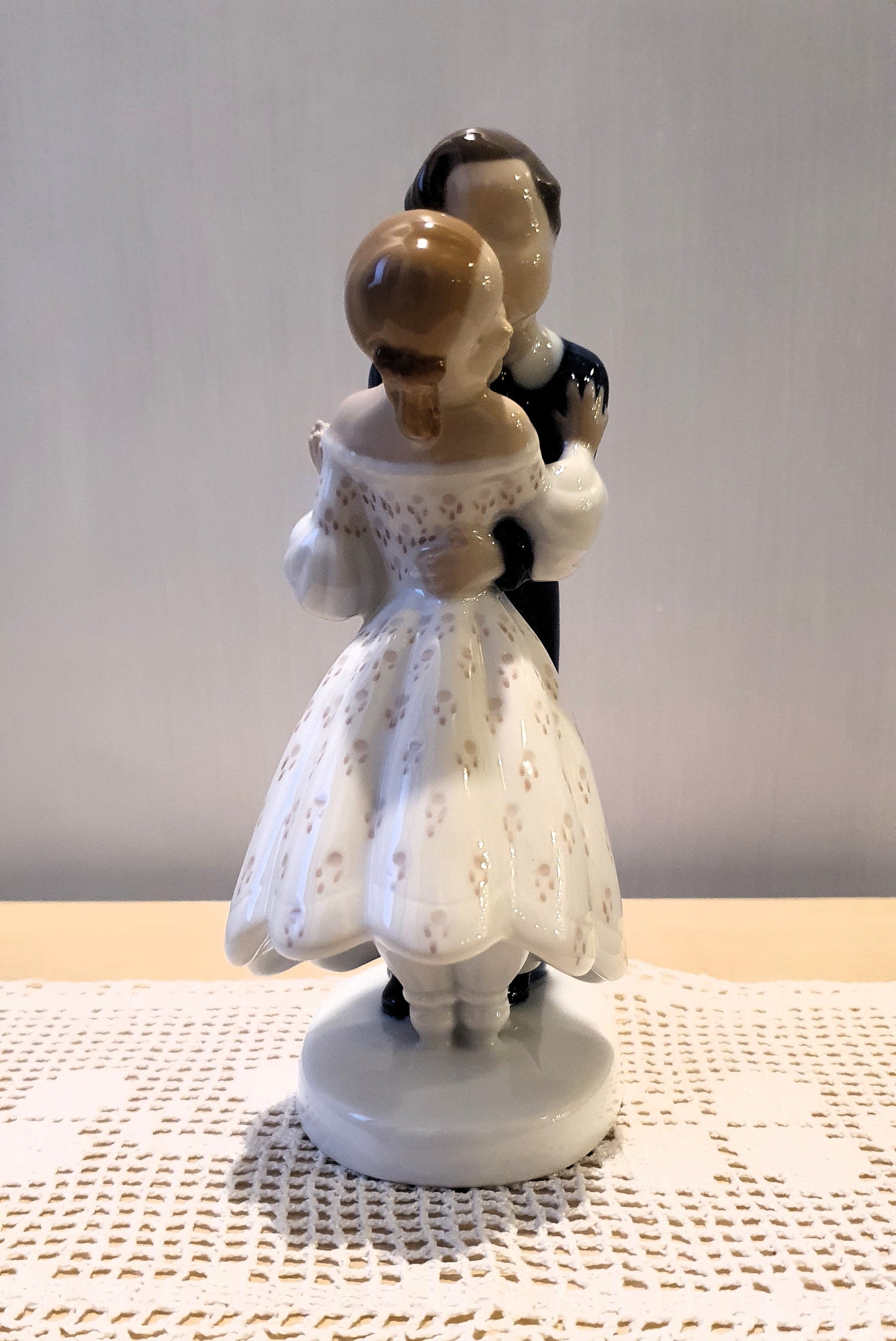 BING&GRONDAHL STATUINA VINTAGE "PRIMO BACIO"