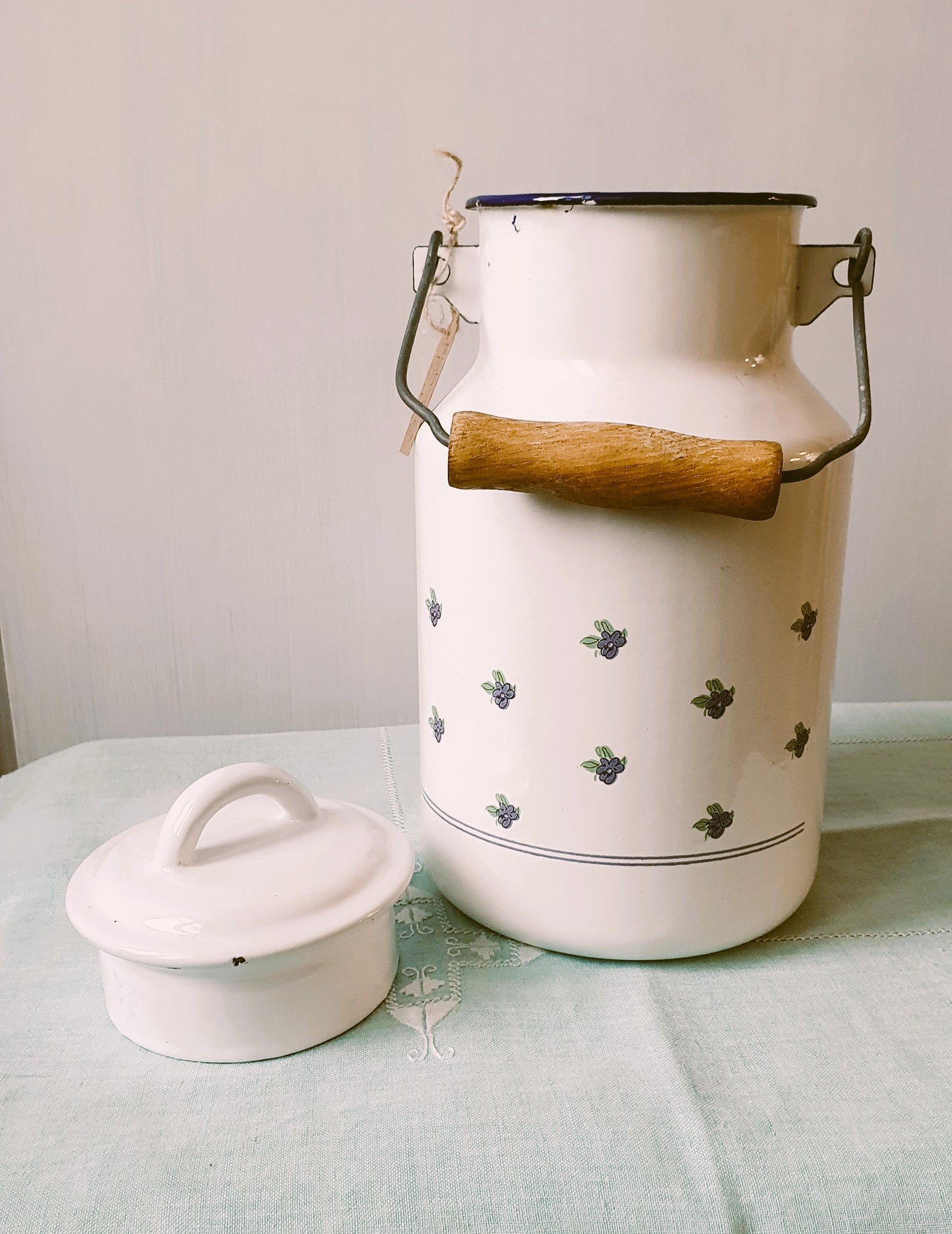 BIDONCINO VINTAGE IN LATTA SMALTATA