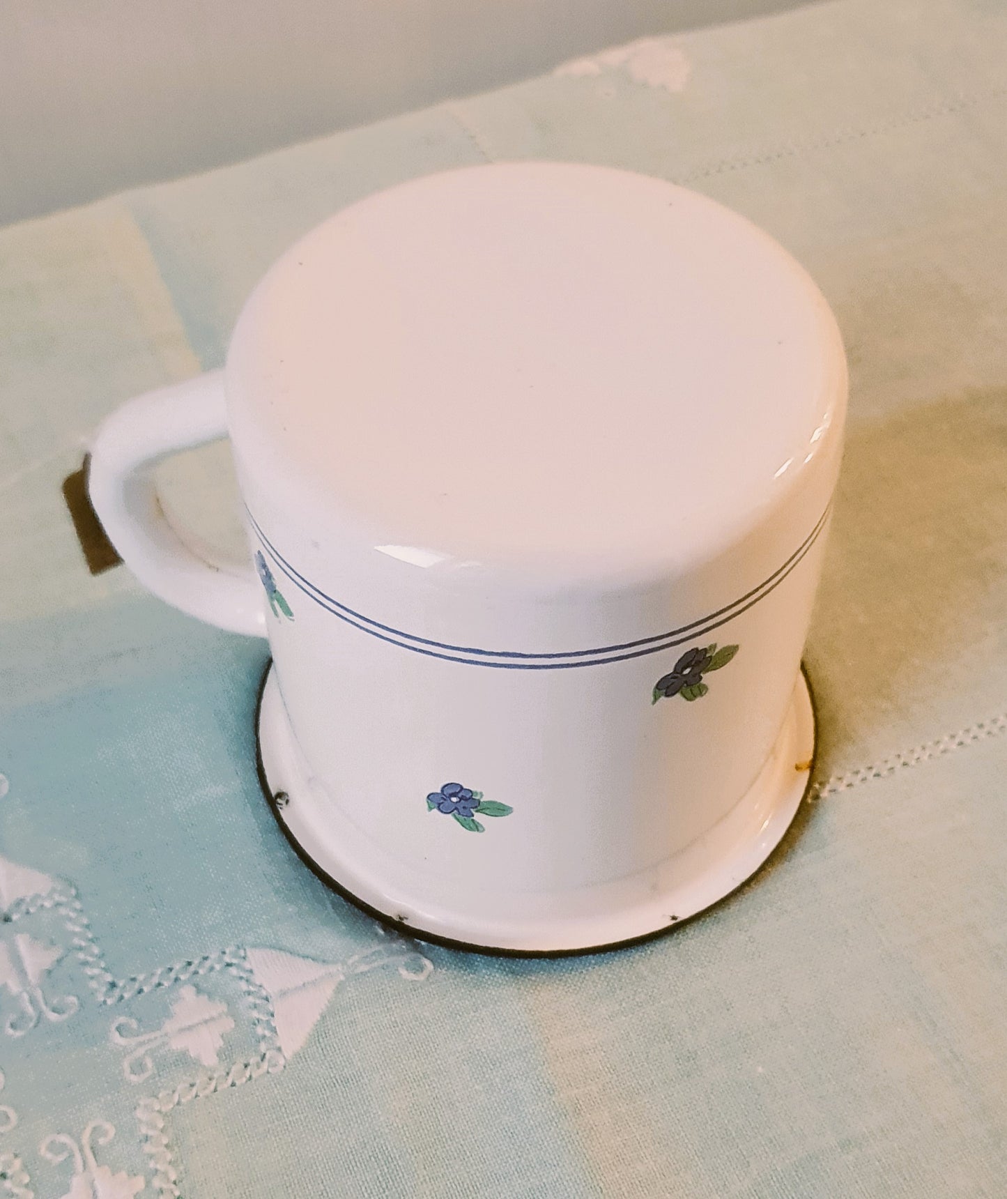 TAZZA VINTAGE IN LATTA SMALTATA