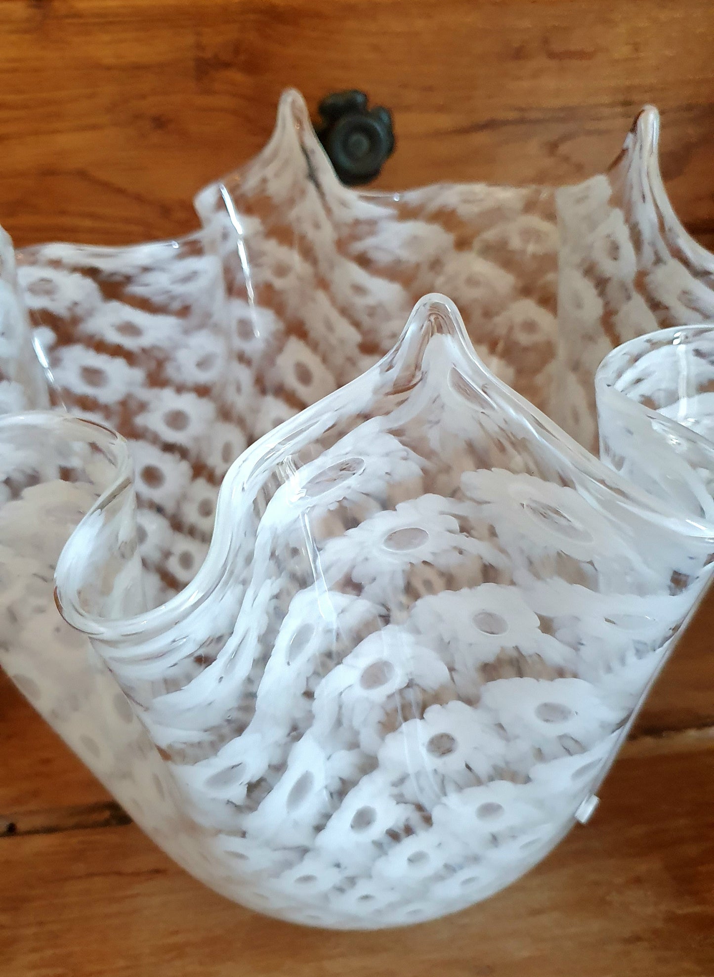 VASO A FAZZOLETTO VINTAGE IN VETRO SOFFIATO DI MURANO