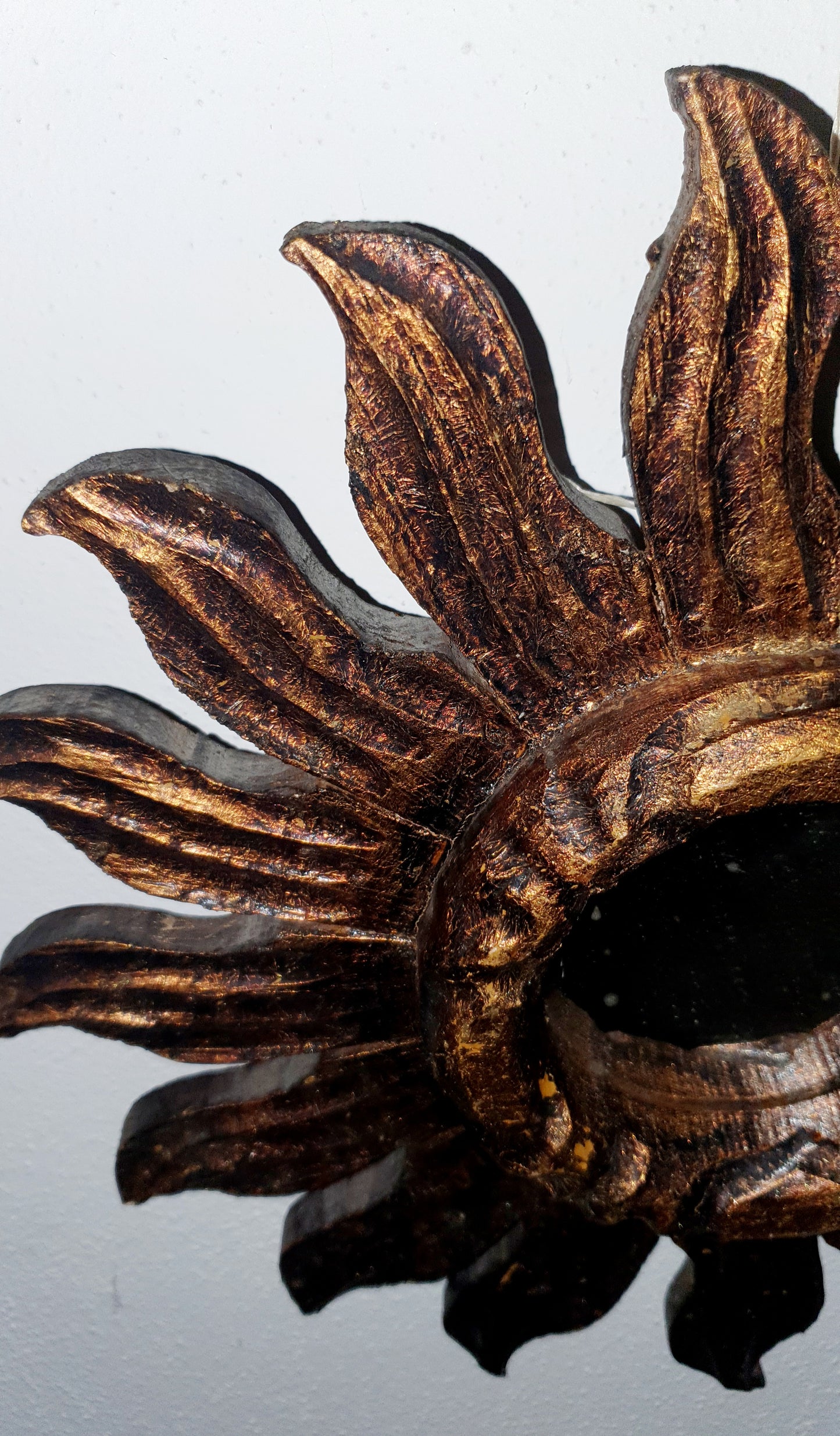 SPECCHIO VINTAGE ROTONDO A SOLE IN LEGNO DORATO