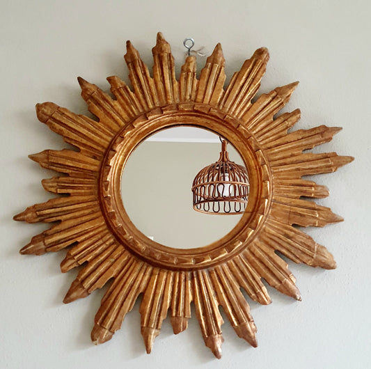 SPECCHIO DORATO A RAGGIERA IN LEGNO INTAGLIATO MID-CENTURY